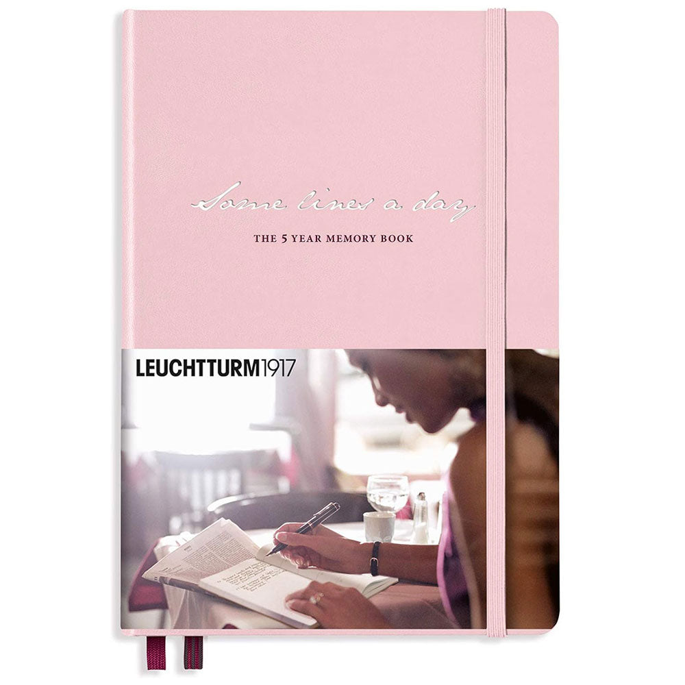 leuchtturm 1日のメモリブックが並んでいるa5